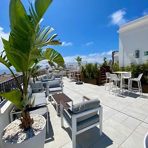 la-puerta-de-nerja-hostal-boutique.1costadelsol.com/
