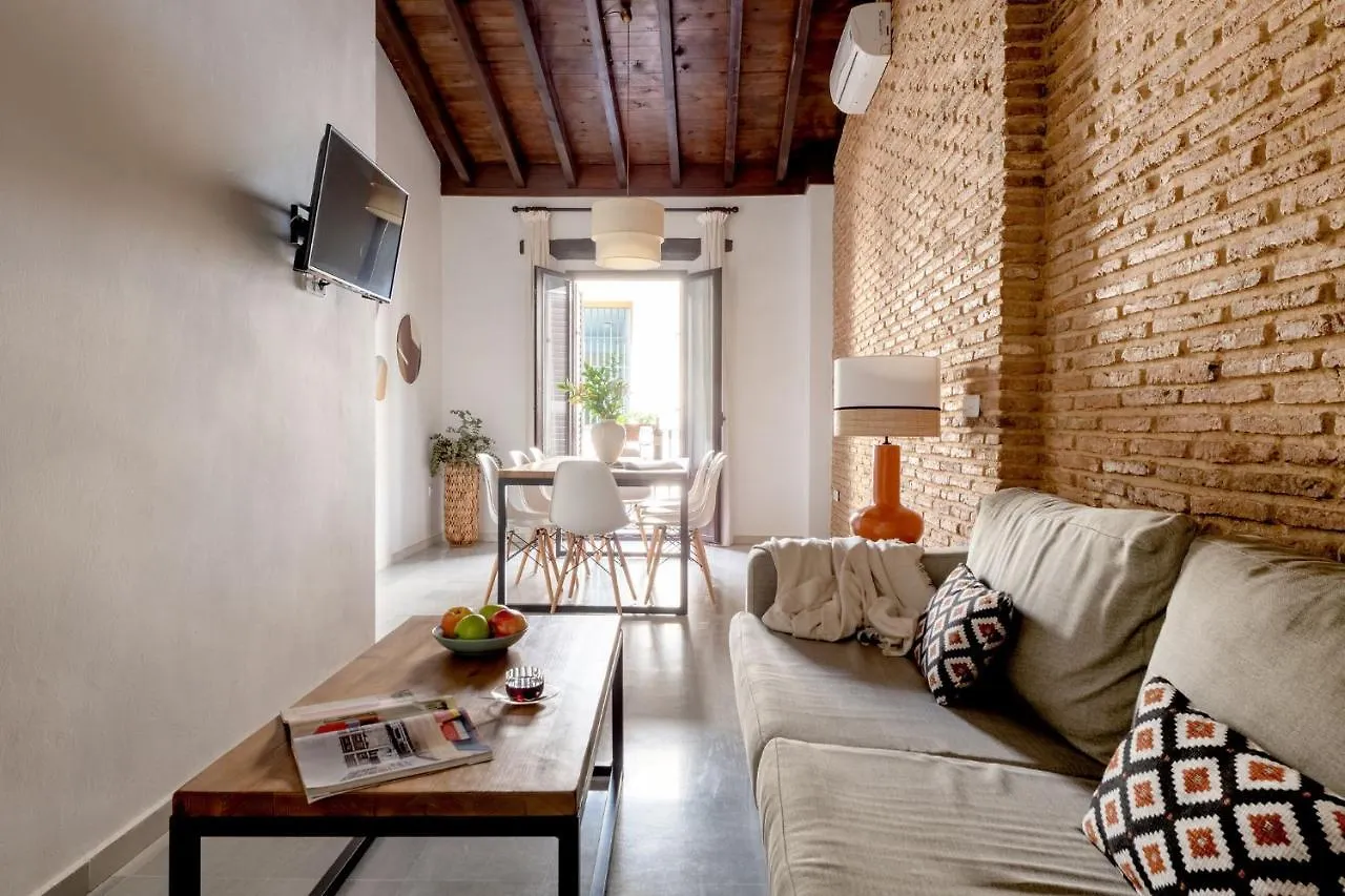 Triana Boutique Apartments By Hommyhome Seville Spain